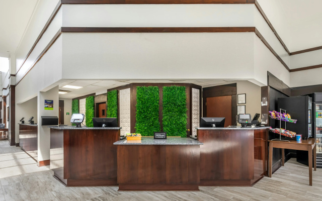 photo 2 of DoubleTree by Hilton Williamsburg