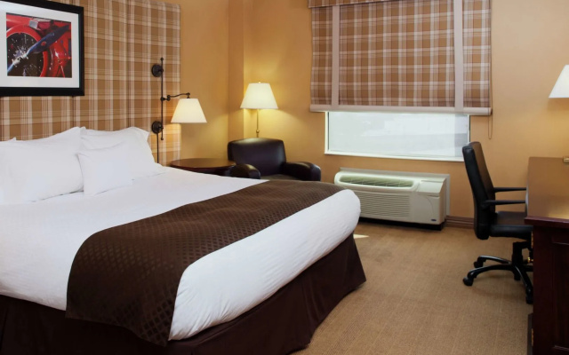 photo 4 of DoubleTree Cincinnati Airport