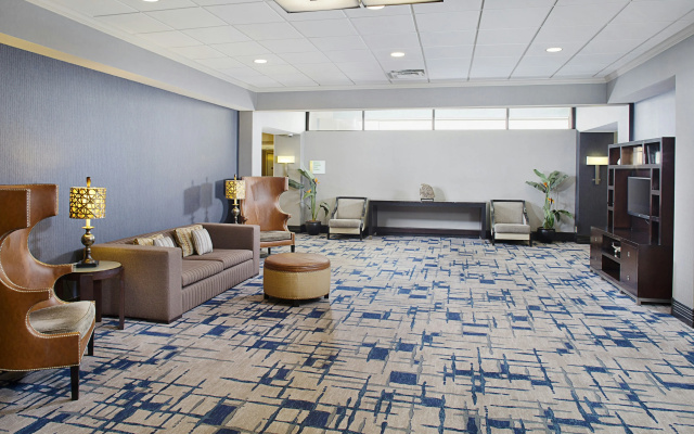 photo 2 of DoubleTree Hotel Baltimore - BWI Airport