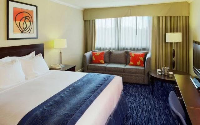 photo 4 of Doubletree Hotel Norwalk