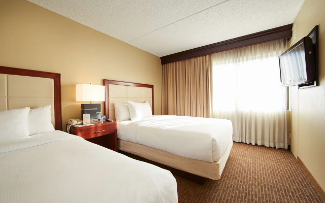 photo 3 of DoubleTree Suites by Hilton Hotel Cincinnati - Blue Ash