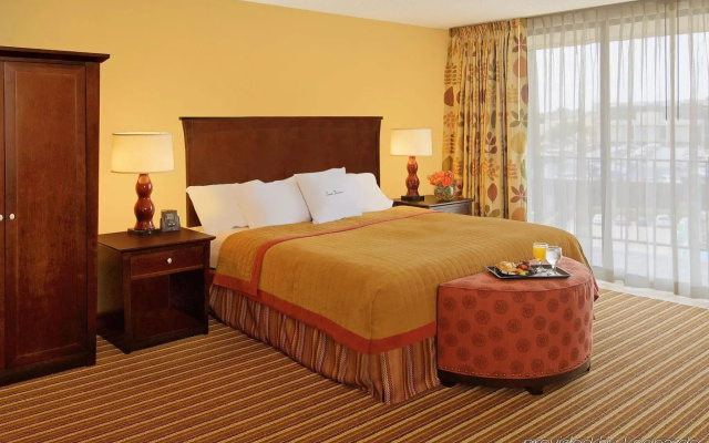 photo 4 of Aksarben Suites, A Trademark Collection Hotel