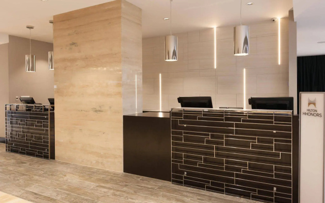 photo 2 of DoubleTree by Hilton Hotel & Suites Houston by the Galleria