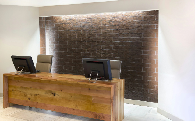 photo 4 of DoubleTree Suites by Hilton Nashville Airport