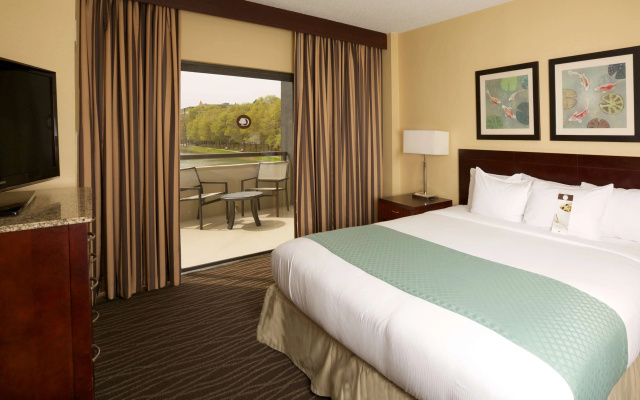 photo 4 of DoubleTree Suites by Hilton Raleigh - Durham