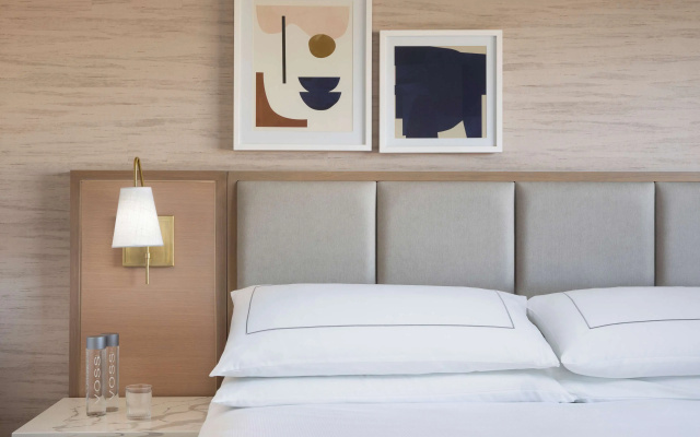 photo 4 of Hilton Santa Monica Hotel & Suites