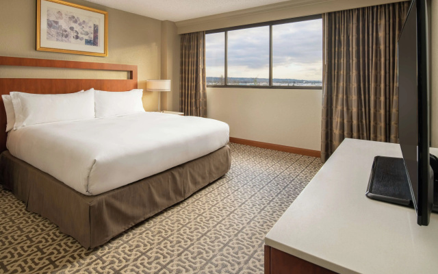 photo 3 of DoubleTree Suites by Hilton Seattle Airport - Southcenter