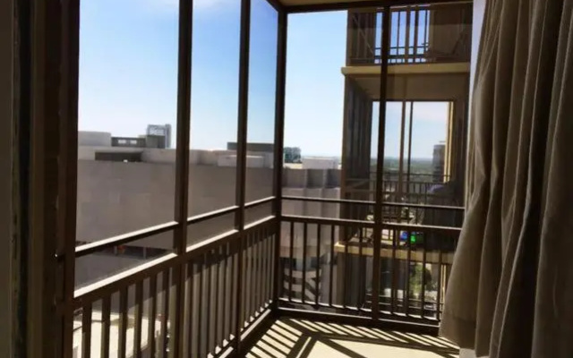 photo 4 of Downtown 1 Bedroom Apt 20L