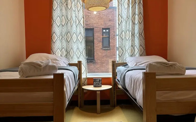 photo 4 of Downtown 1 Bedroom Apt Clean Safe Walkable