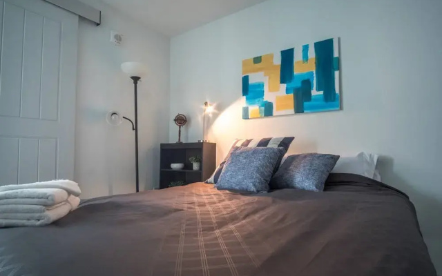 photo 4 of Downtown 2BR Apt in Historic Building