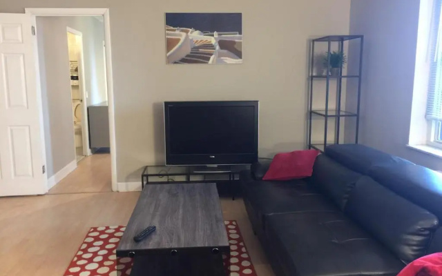 photo 2 of Downtown Big 1 Bedroom #20I