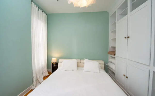 photo 2 of Downtown Boston Furnished Apartment