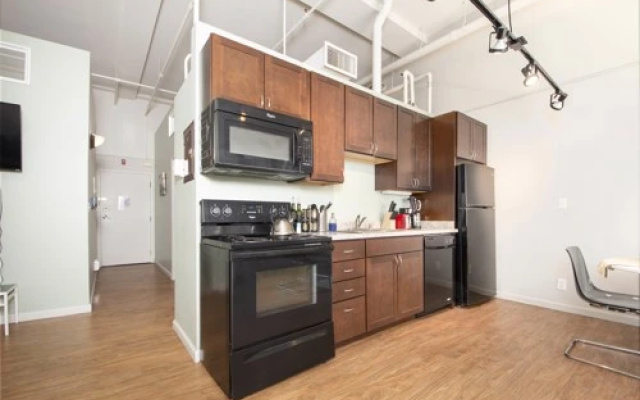 photo 5 of Downtown Denver 2BR Apartment   Open Plan 6496