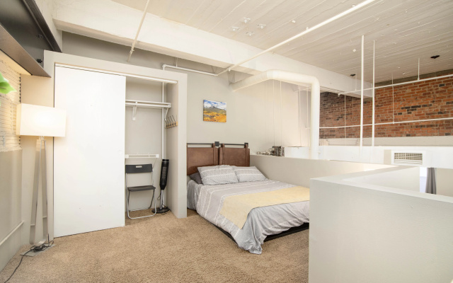 photo 5 of Downtown Denver 2BR Apartment - Open Plan Living!