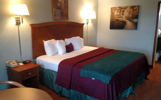 photo 3 of Downtown Inn and Suites