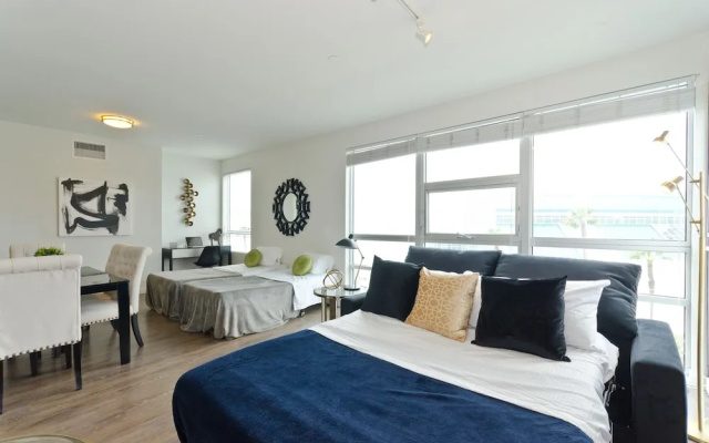 photo 2 of Downtown LA Penthouse Convention Suite