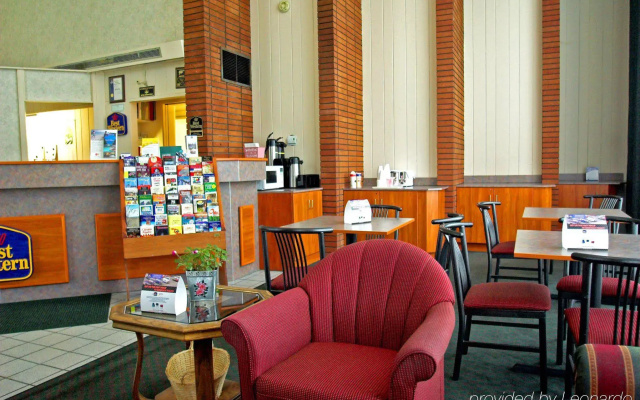 photo 2 of Downtown Motor Inn