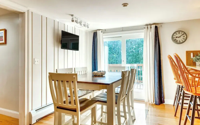 photo 2 of Downtown Ogunquit Home: 1 Mi to Beach!