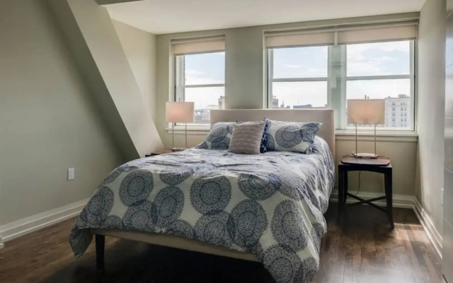 photo 2 of Downtown Penthouse with Free Parking