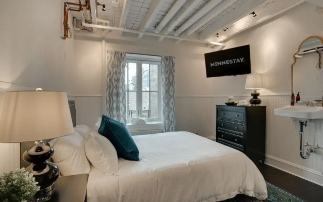 photo 5 of Downtown Rockstar Residence