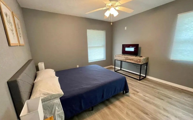 photo 5 of Downtown Sarasota House By Siesta Key, Golfing and Pinecraft