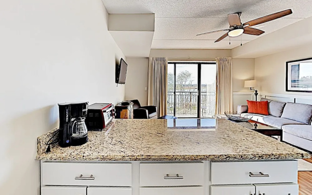 photo 4 of Downtown W/ River View, Near Shops & Beaches 1 Bedroom Condo