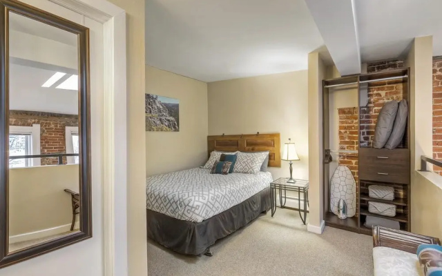 photo 2 of Downtown Five Points Sleeps 4