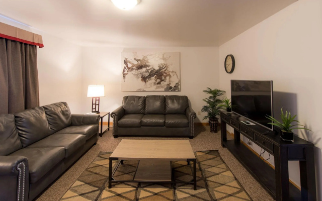 photo 5 of Draft Horse Inn and Suites