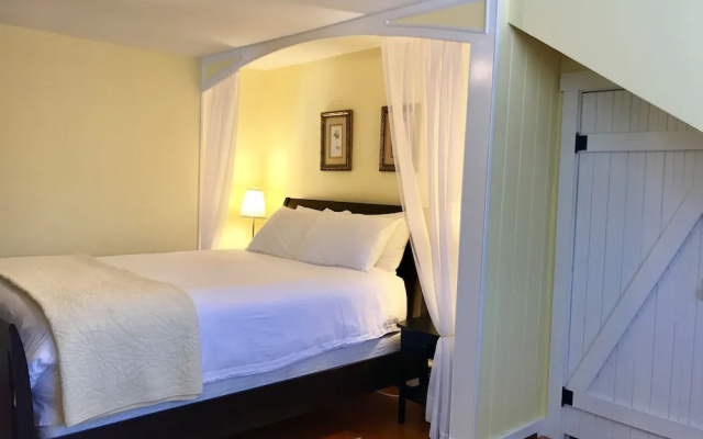 photo 2 of Dragonfly Guest House