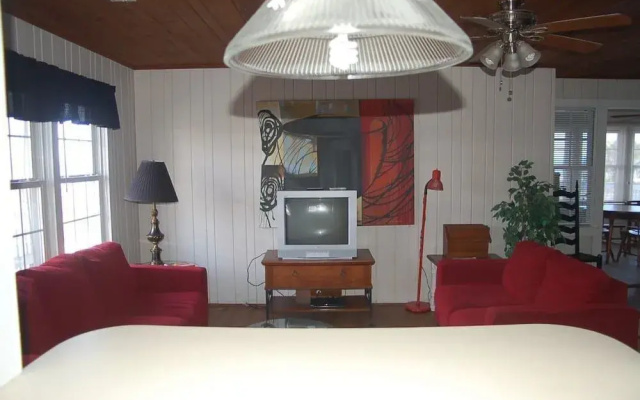 photo 2 of Drake House (1145) - 4 Br Home