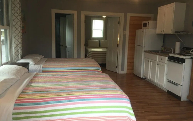 photo 2 of Drakes Island Resort