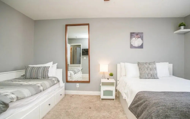 photo 5 of Dream Cove 3 Bd 10 min From Strip w/ Pool!