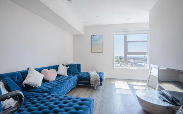 photo 2 of Dreaming Hollywood All Suites Apartments