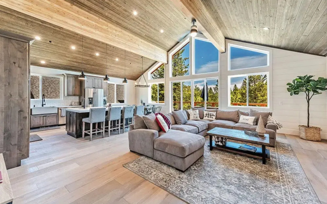 photo 5 of Dreams and Streams by Tahoe Mountain Properties