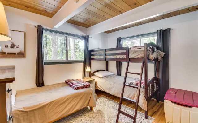 photo 3 of Fire Pit & Lake Access: Dreamy California Cabin
