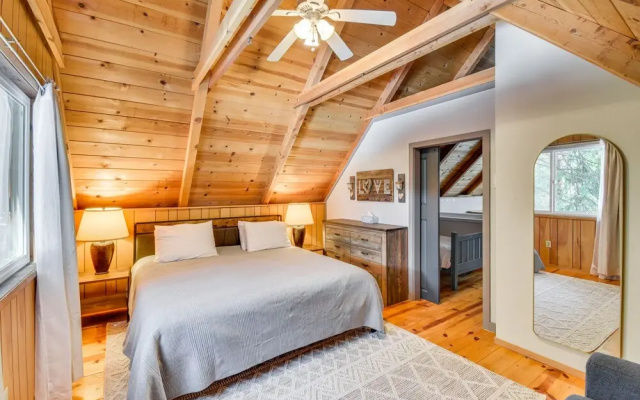 photo 4 of Fire Pit & Lake Access: Dreamy California Cabin
