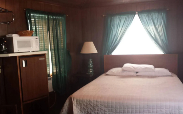 photo 2 of Driftwood Lodge
