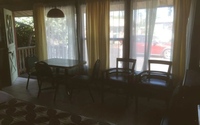 photo 5 of Driftwood Lodge