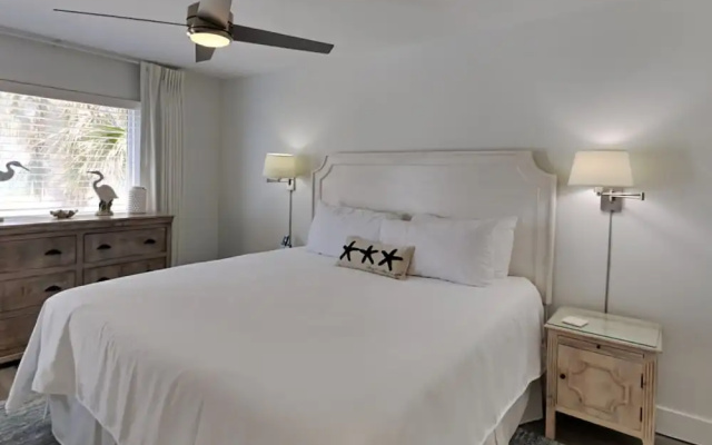 photo 4 of Driftwood Towers #1F by Southern Vacation Rentals