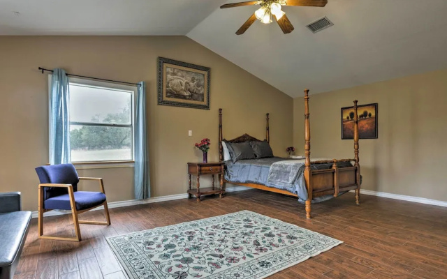 photo 2 of Dripping Springs Home w/ Deck, Near Wedding Venue