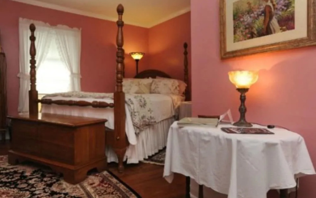 photo 4 of Dry Ridge Inn