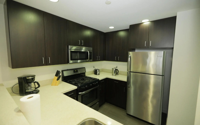 photo 3 of Downtown Cosmopolitan Residences