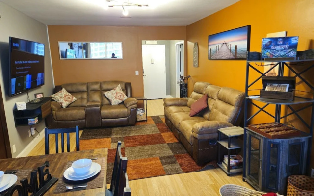 photo 2 of Perfect DTWN Condo with King beds
