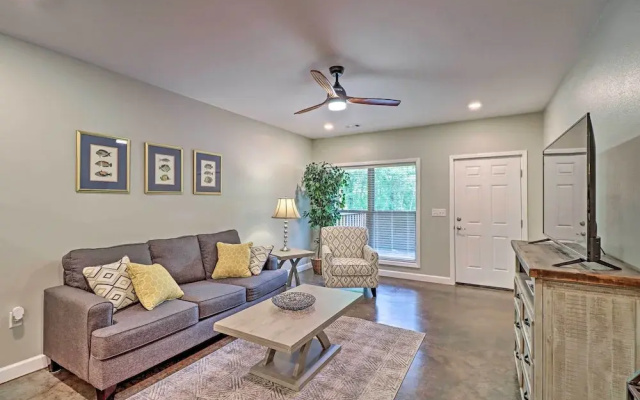 photo 4 of Dtwn Bull Shoals Condo: 1 Mi to Lake Access!