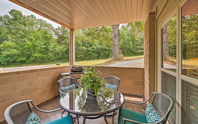 photo 5 of Dtwn Bull Shoals Condo: 1 Mi to Lake Access!