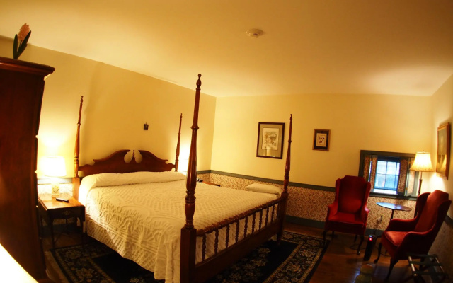 photo 2 of Duling Kurtz House & Country Inn