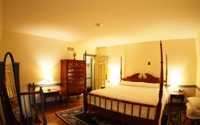 photo 3 of Duling Kurtz House & Country Inn