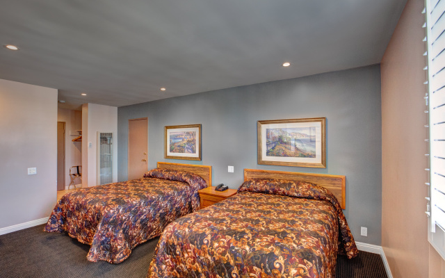 photo 3 of Dunes Inn - Wilshire