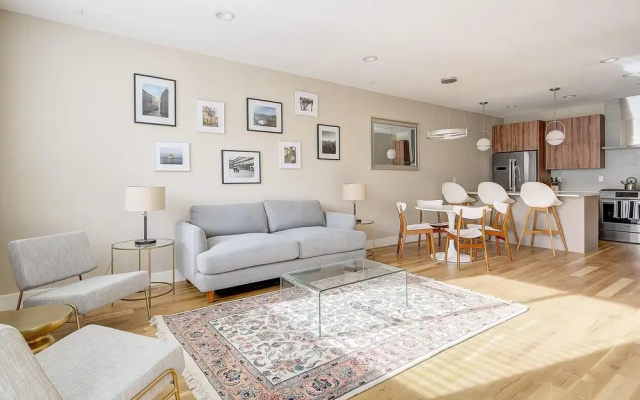 photo 4 of New Stunning Modern Gem in Unbeatable Location