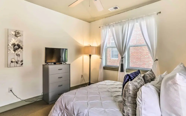 photo 3 of Dwtn Condo 4 Blocks to The Wilmington Riverwalk!